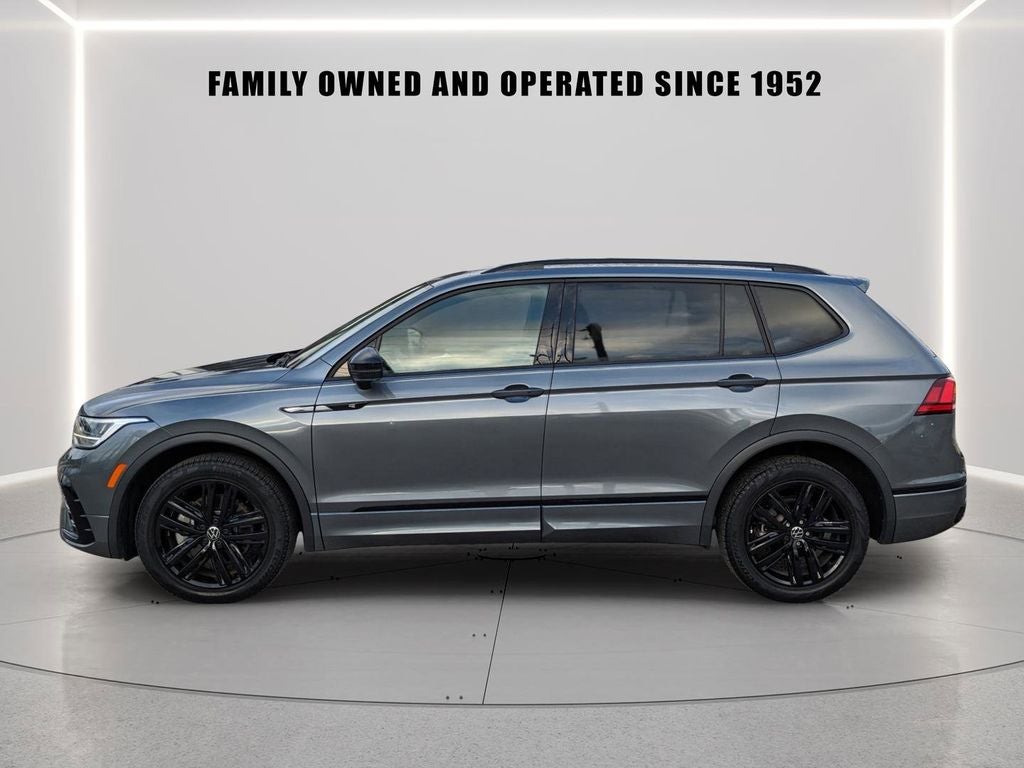 2022 Volkswagen Tiguan 2.0T SE R-Line Black