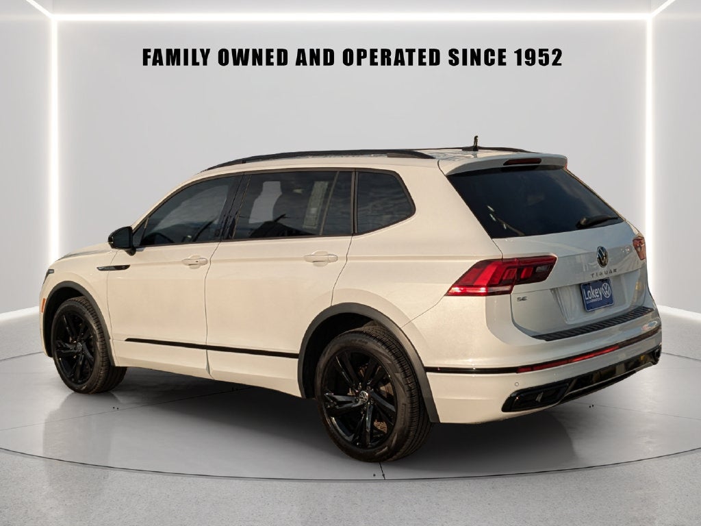 2023 Volkswagen Tiguan 2.0T SE R-Line Black