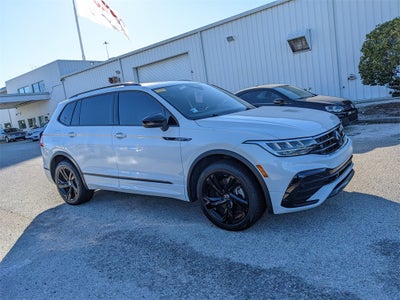 2023 Volkswagen Tiguan 2.0T SE R-Line Black