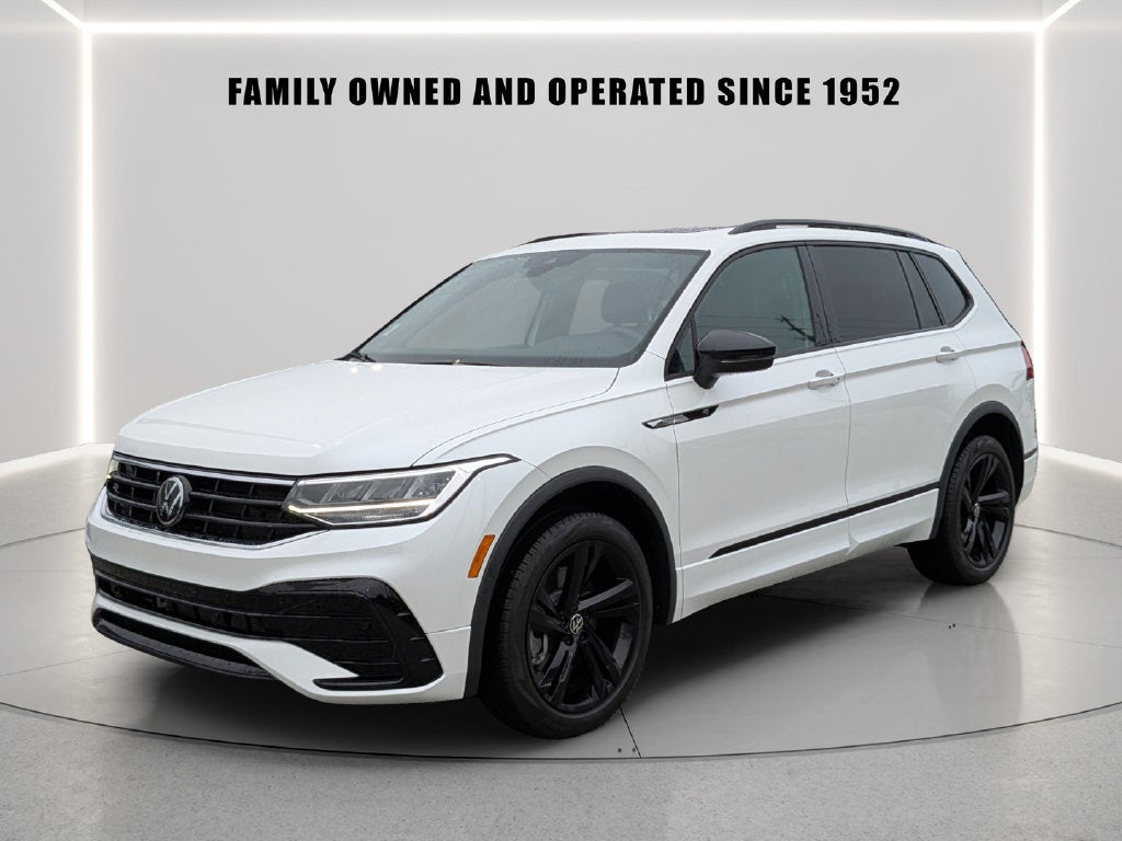2024 Volkswagen Tiguan 2.0T SE R-Line Black