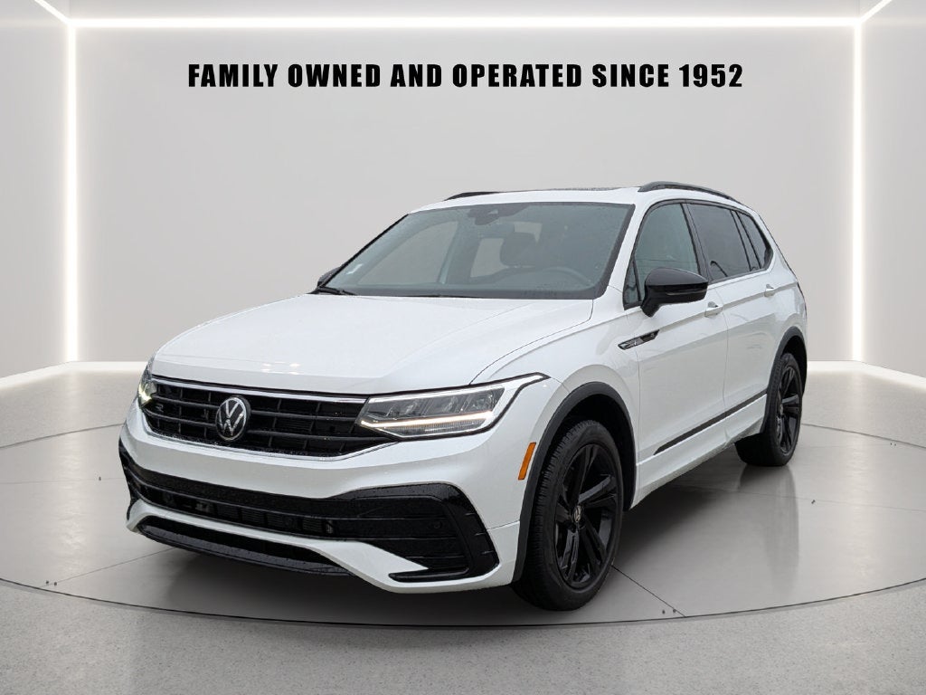 2024 Volkswagen Tiguan 2.0T SE R-Line Black