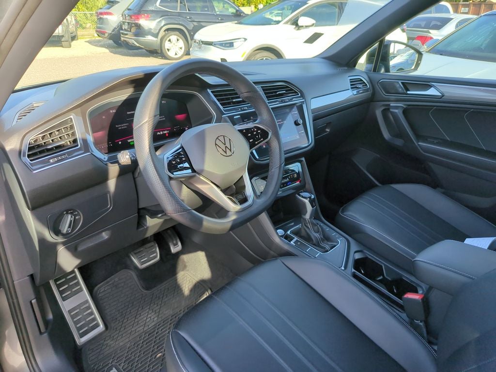 2024 Volkswagen Tiguan 2.0T SE R-Line Black