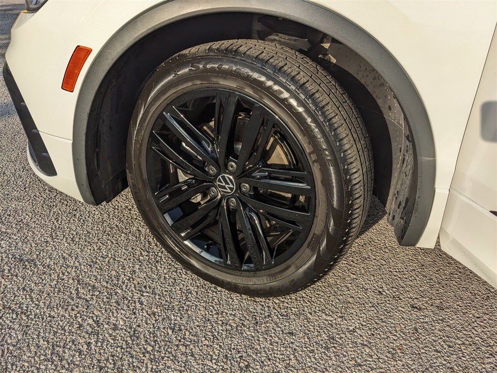 2022 Volkswagen Tiguan 2.0T SE R-Line Black