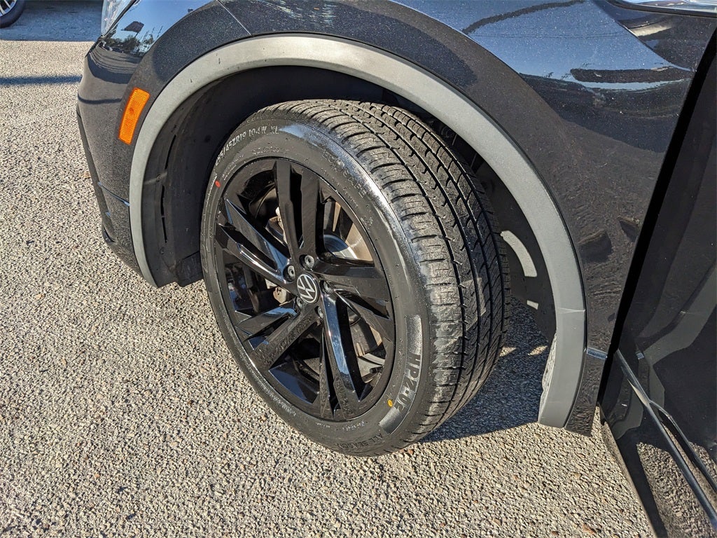 2023 Volkswagen Tiguan 2.0T SE R-Line Black