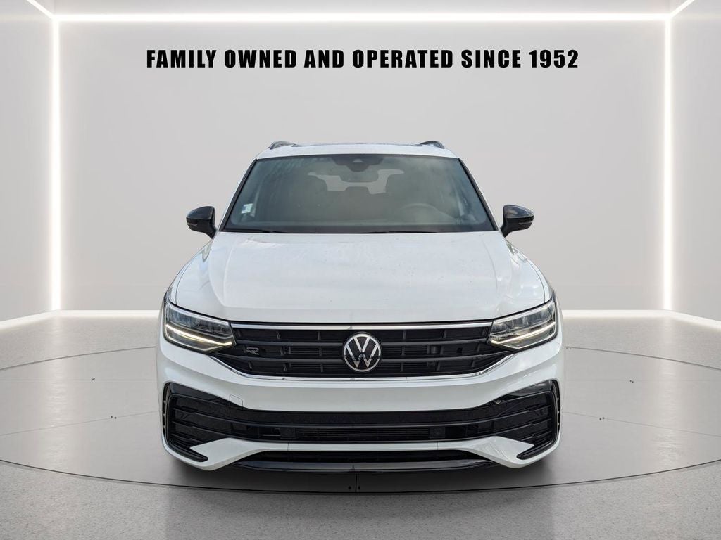 2023 Volkswagen Tiguan 2.0T SE R-Line Black