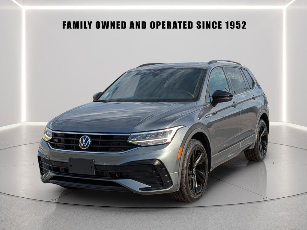 2023 Volkswagen Tiguan 2.0T SE R-Line Black