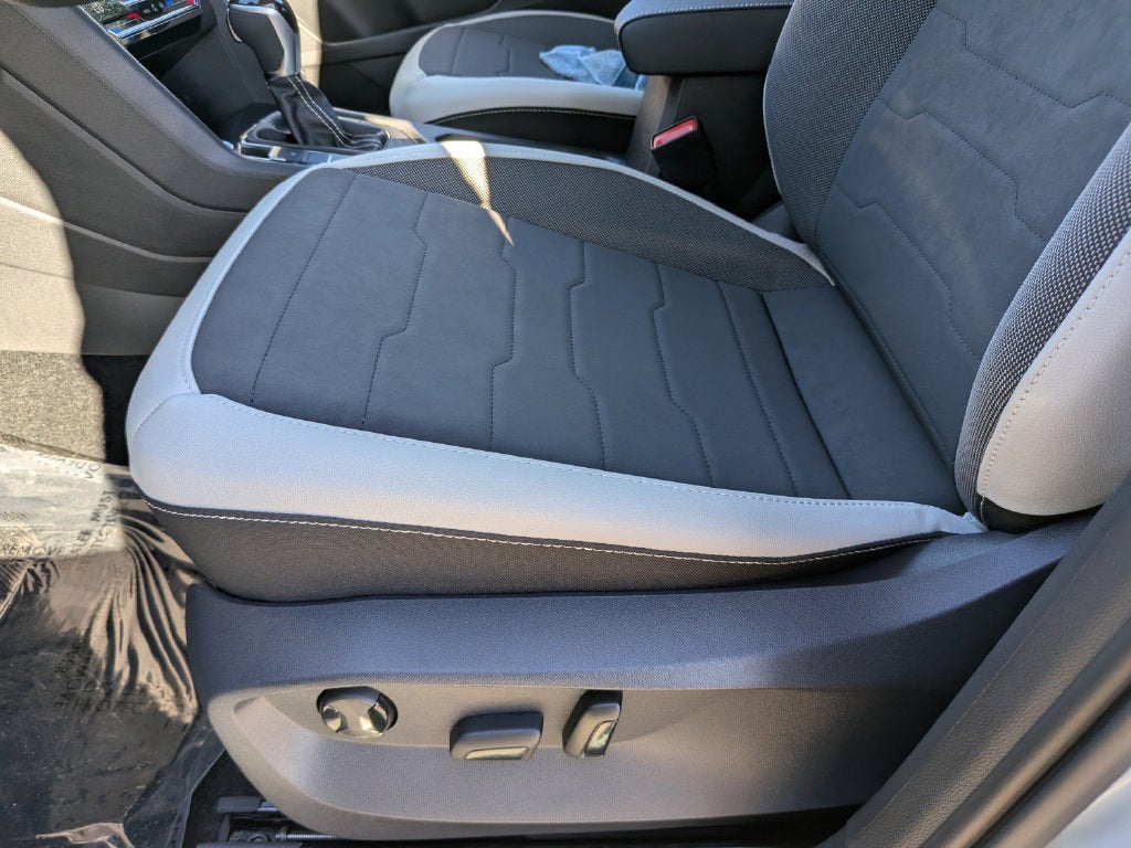 2027 Volkswagen Taos 1.5T SE