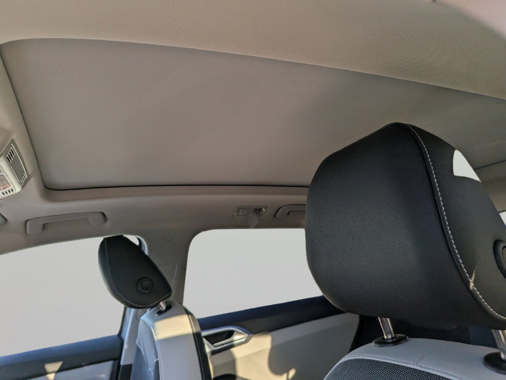 2027 Volkswagen Taos 1.5T SE