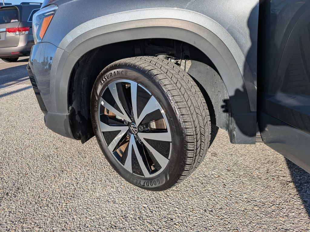 2023 Volkswagen Taos 1.5T SE