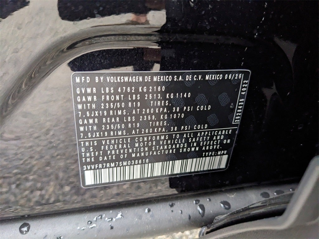 2025 Volkswagen Tiguan 2.0T SE