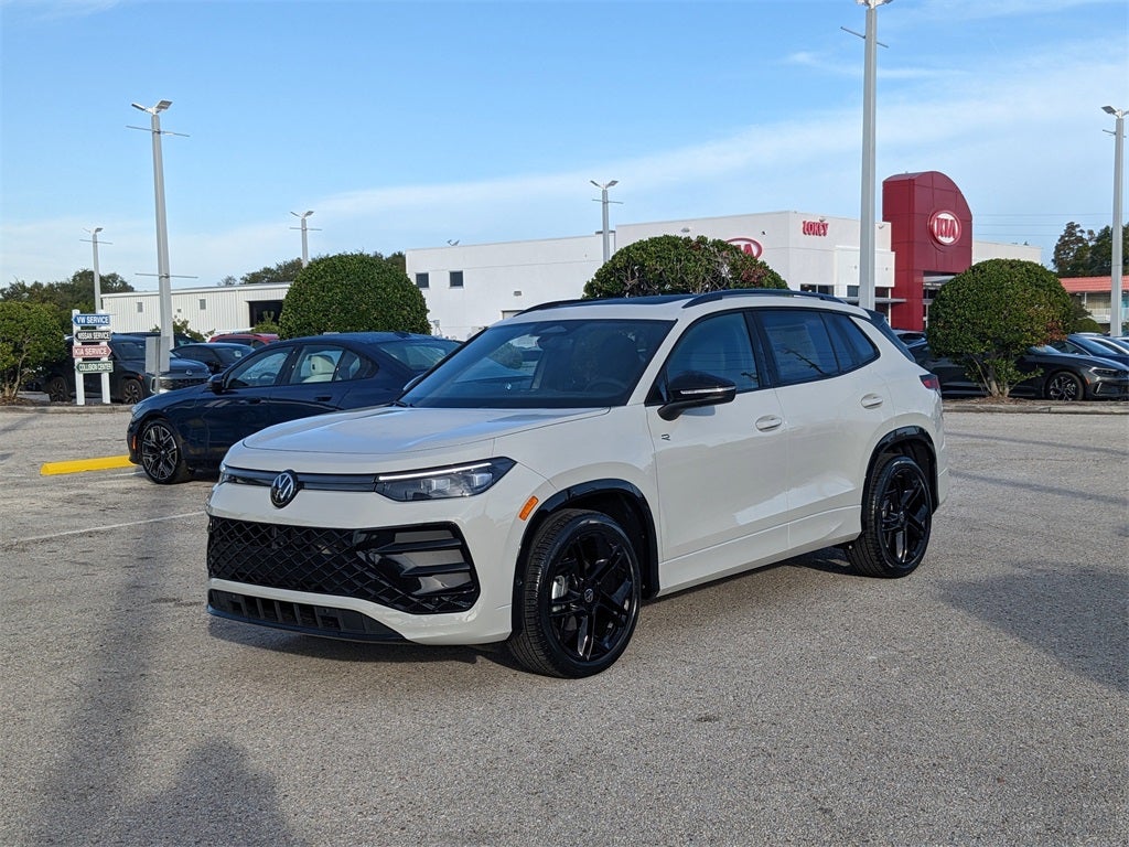 2026 Volkswagen Tiguan 2.0T SE R-Line Black
