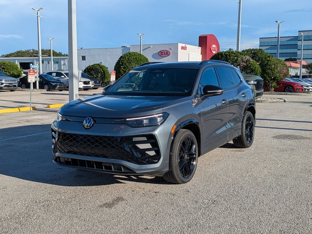 2026 Volkswagen Tiguan 2.0T SE R-Line Black
