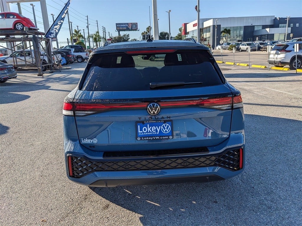 2026 Volkswagen Tiguan 2.0T SE R-Line Black