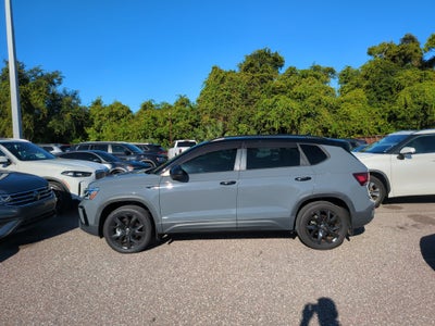 2024 Volkswagen Taos 1.5T SE
