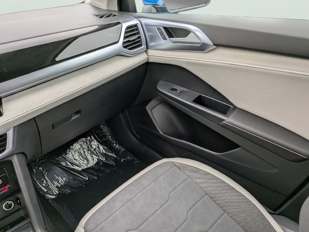 2027 Volkswagen Taos 1.5T SE