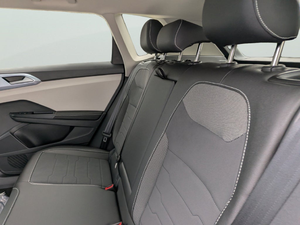 2027 Volkswagen Taos 1.5T SE