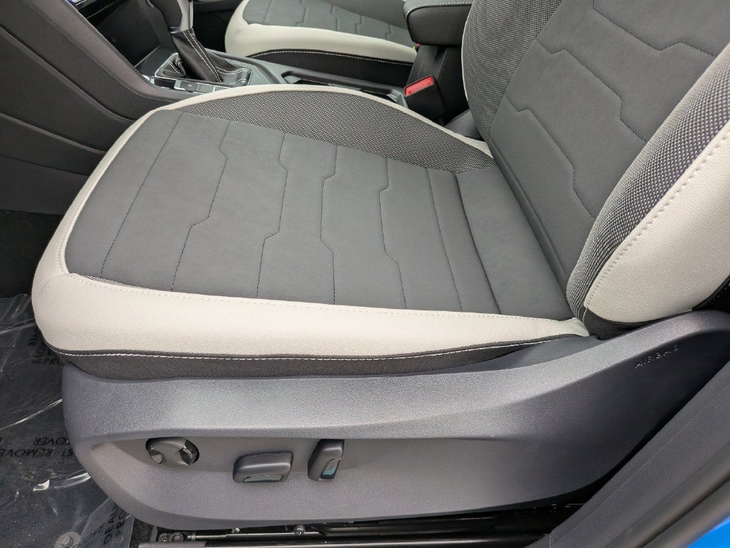 2027 Volkswagen Taos 1.5T SE