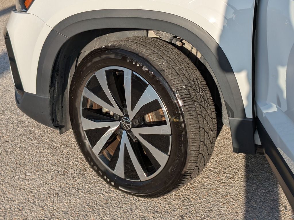 2024 Volkswagen Taos 1.5T SE