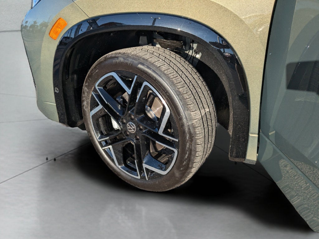 2026 Volkswagen Tiguan SEL R-Line Turbo