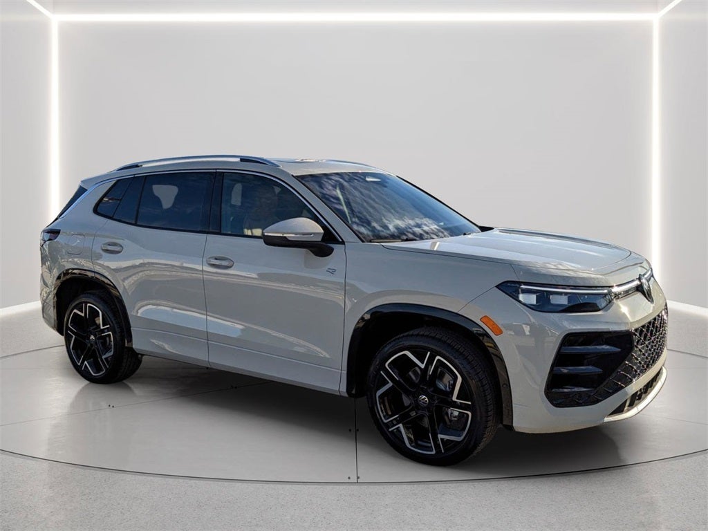 2026 Volkswagen Tiguan 2.0T SEL R-Line Turbo