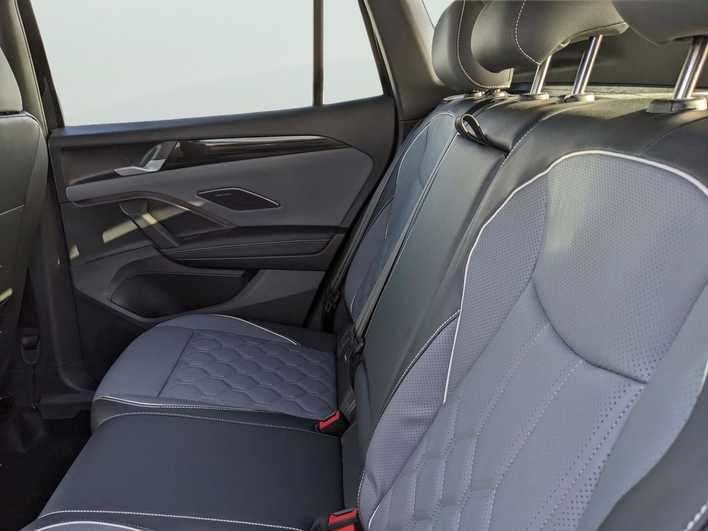 2026 Volkswagen Tiguan 2.0T SEL R-Line Turbo