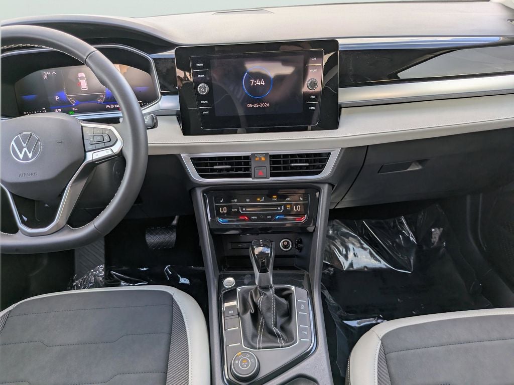 2026 Volkswagen Taos 1.5T SE