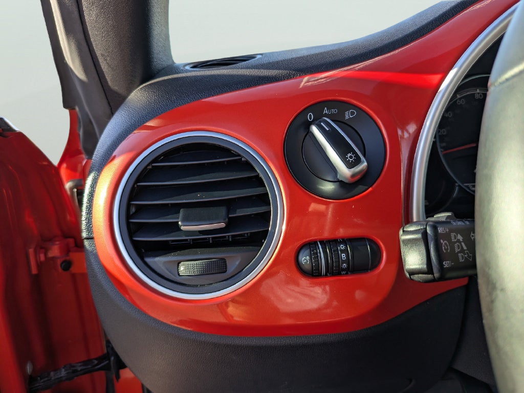 2019 Volkswagen Beetle Convertible 2.0T S