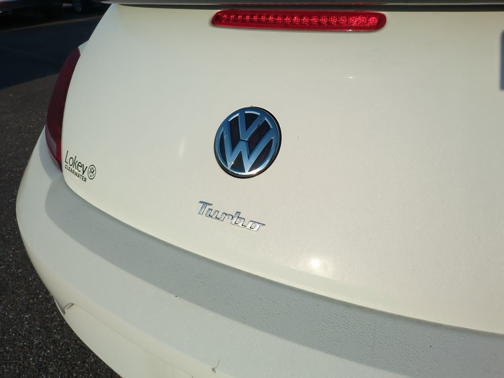 2018 Volkswagen Beetle 2.0T Coast