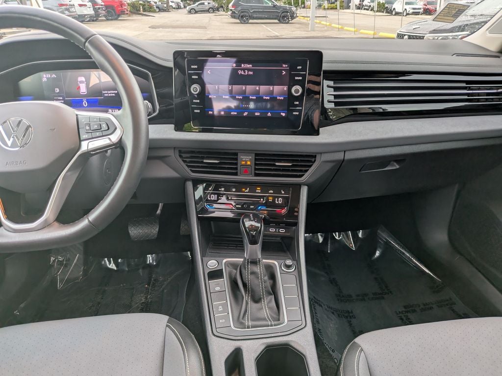 2025 Volkswagen Jetta 1.5T SE
