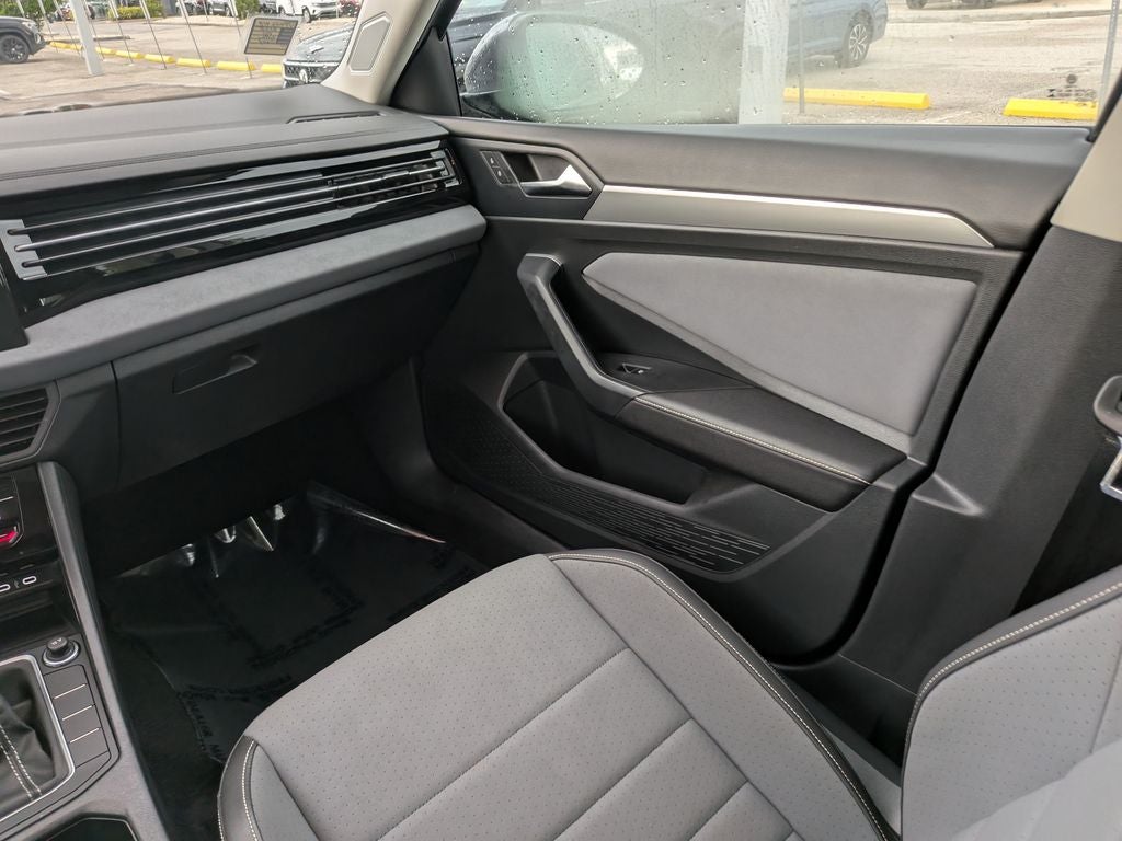 2025 Volkswagen Jetta 1.5T SE