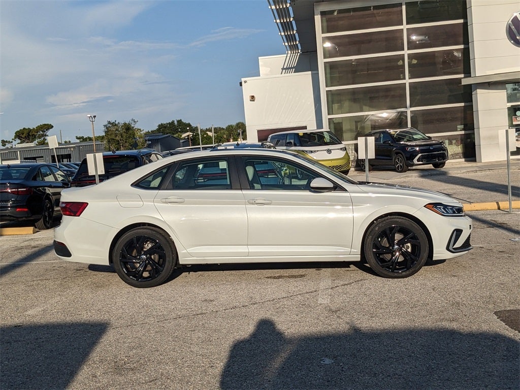 2025 Volkswagen Jetta 1.5T SE