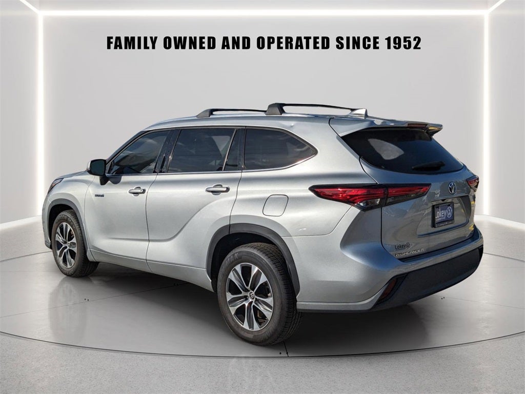 2021 Toyota Highlander Hybrid XLE