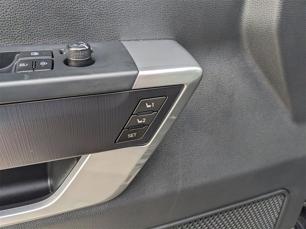 2025 Toyota Tundra Hybrid Platinum