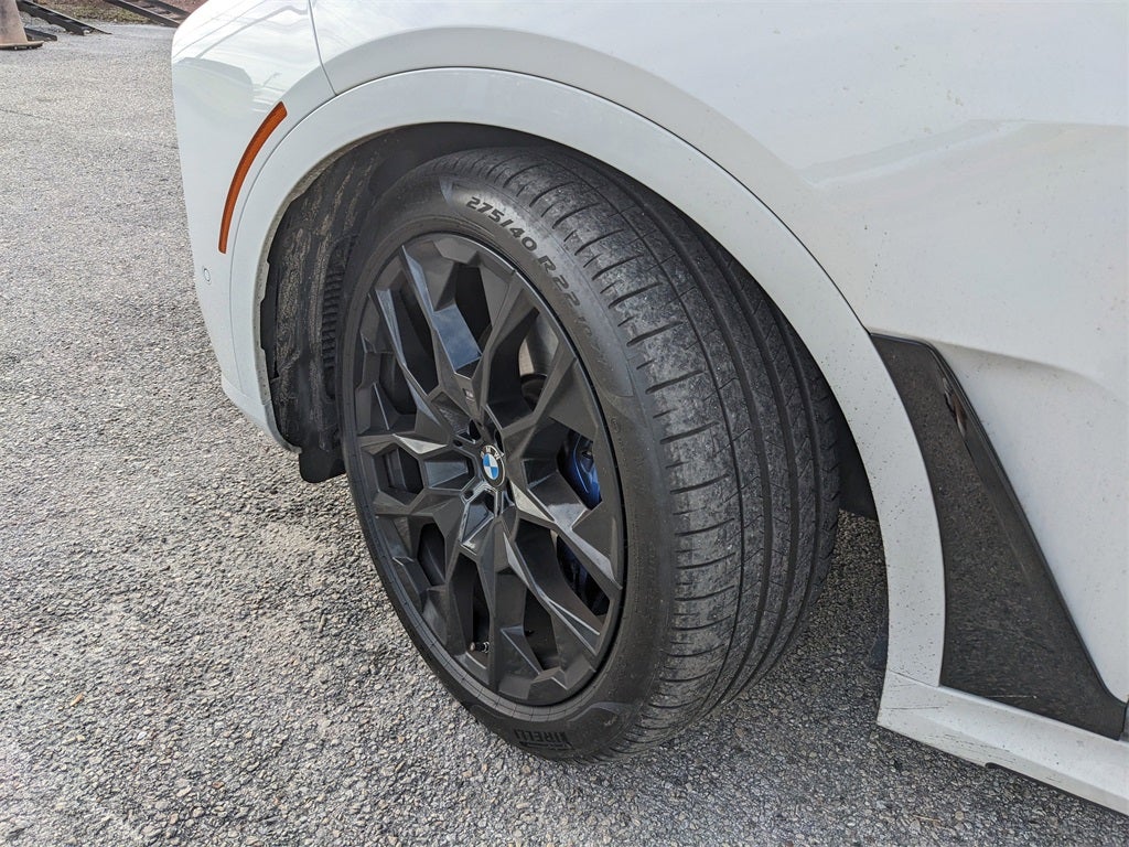 2024 BMW X7 M60i