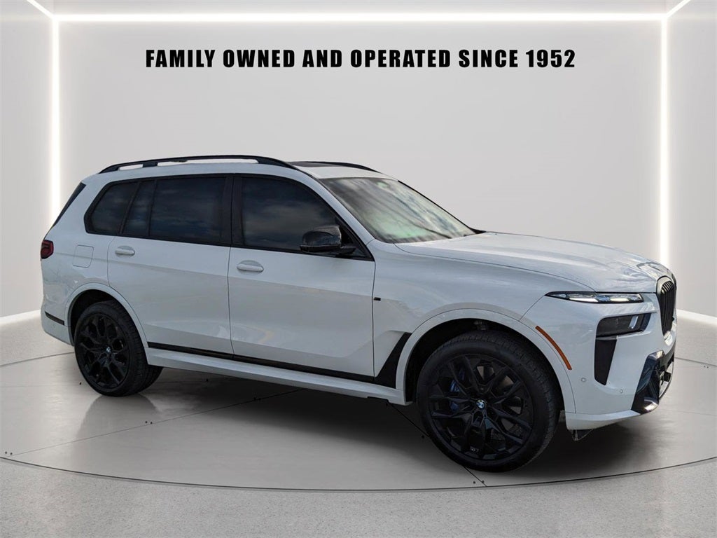 2024 BMW X7 M60i