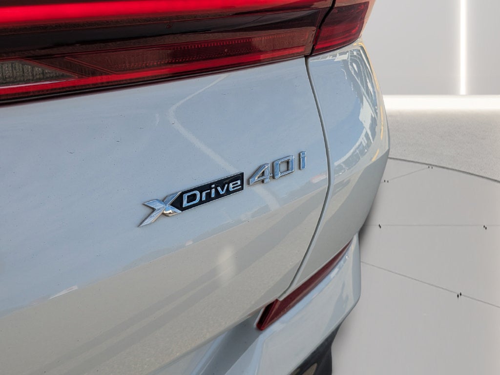 2023 BMW X6 xDrive40i