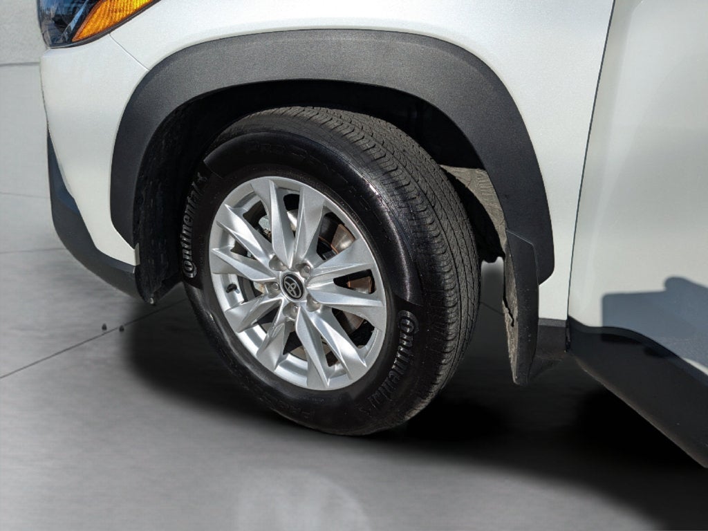 2025 Toyota Corolla Cross LE