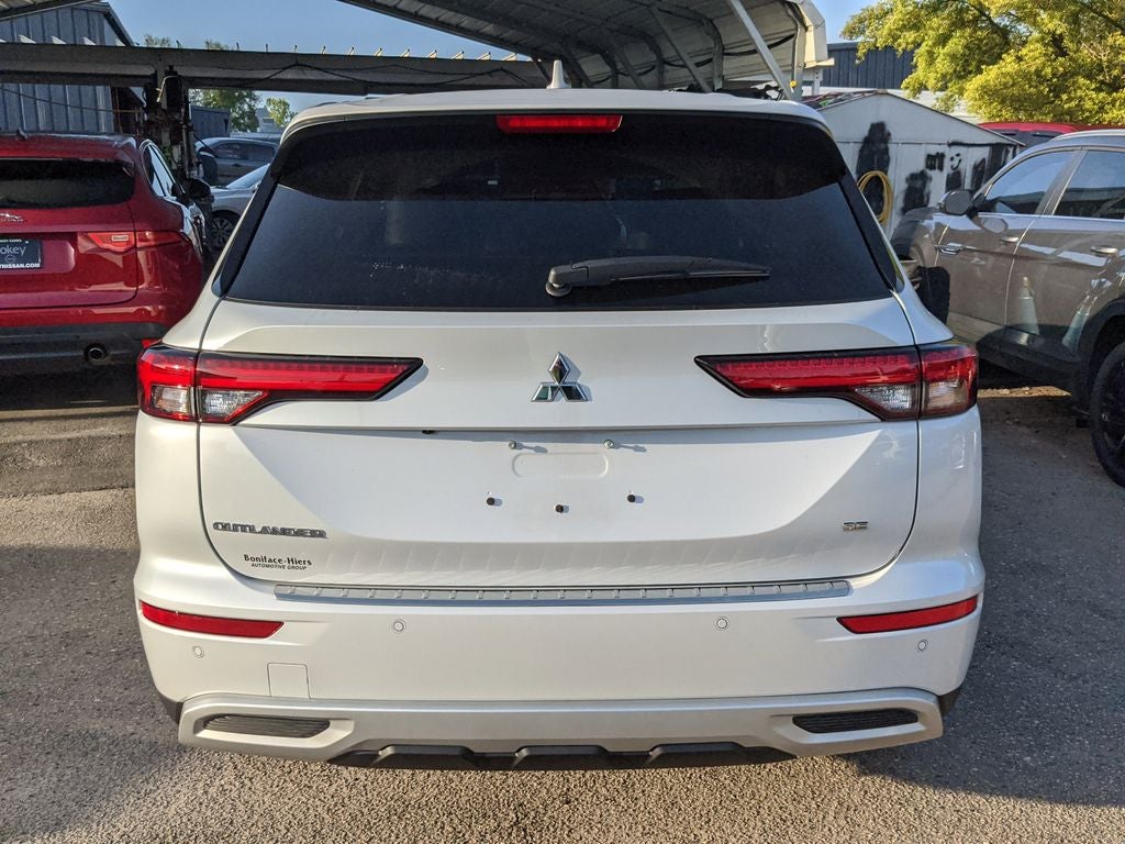 2024 Mitsubishi Outlander SE