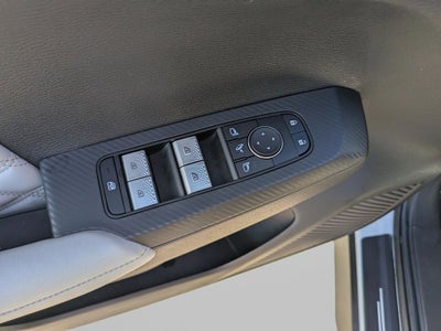 2024 Mitsubishi Outlander Base