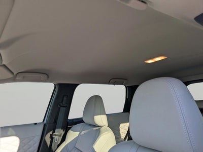 2024 Mitsubishi Outlander Base