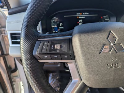2024 Mitsubishi Outlander Base