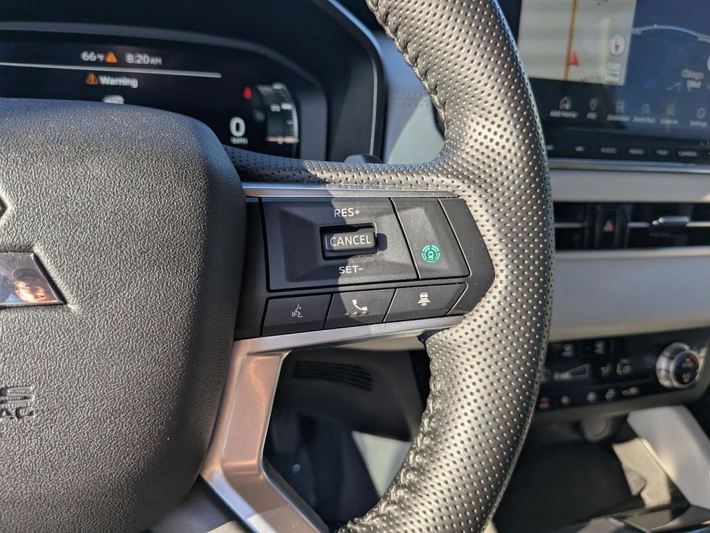 2024 Mitsubishi Outlander Base