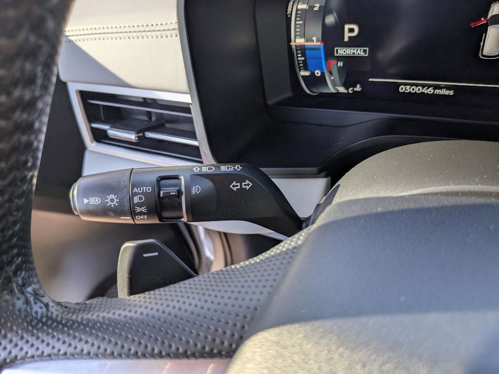 2024 Mitsubishi Outlander Base