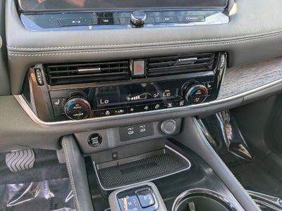 2025 Nissan Rogue Platinum
