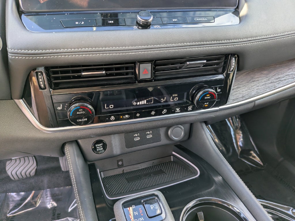 2025 Nissan Rogue Platinum
