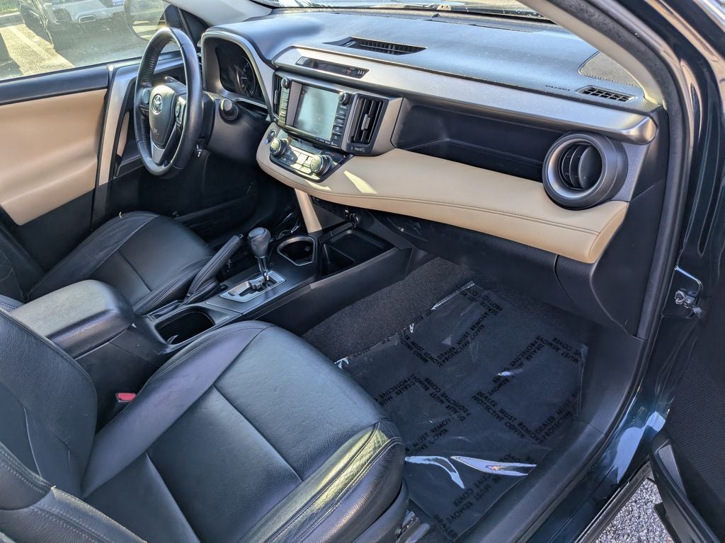 2017 Toyota RAV4 XLE