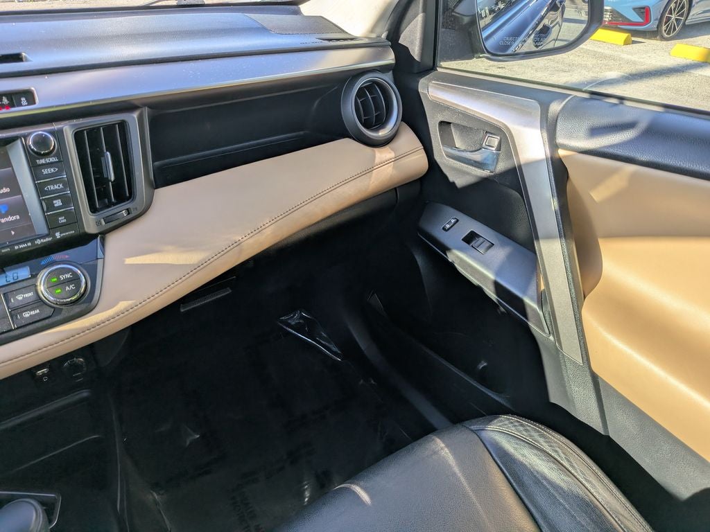 2017 Toyota RAV4 XLE