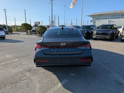 2024 Hyundai Elantra SEL