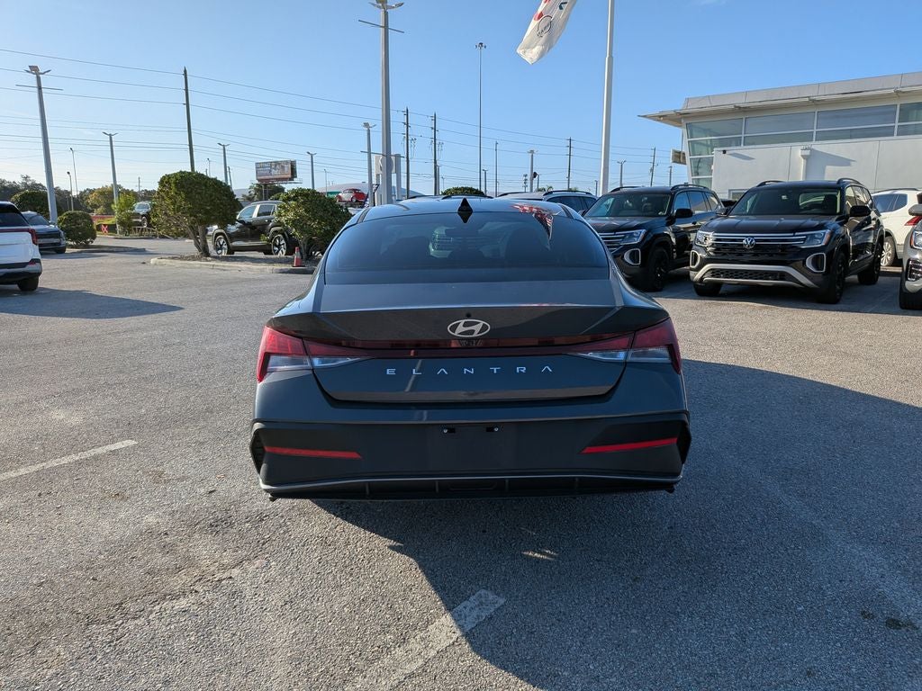2024 Hyundai Elantra SEL