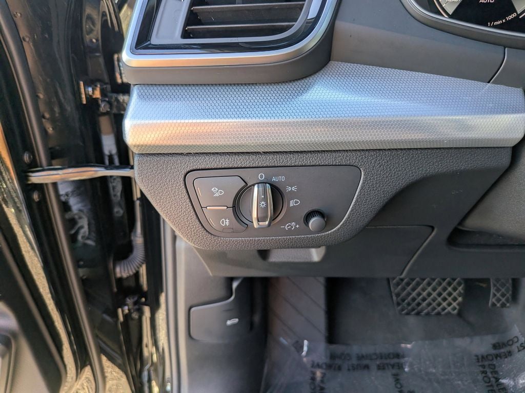 2024 Audi Q5 45 S line Premium quattro